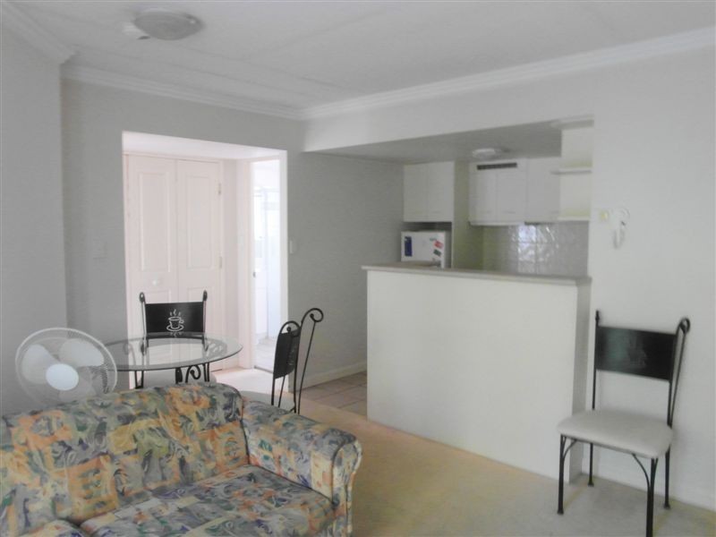 96 Stanhill Drive, Chevron Island QLD 4217