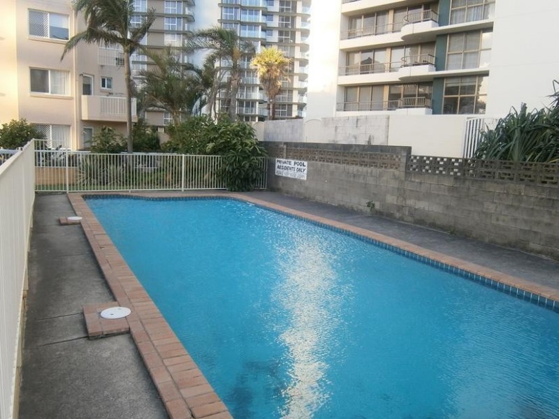 15 Pacific Street, Main Beach QLD 4217