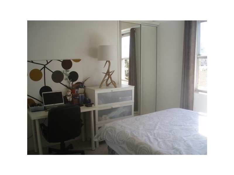 15 Pacific Street, Main Beach QLD 4217