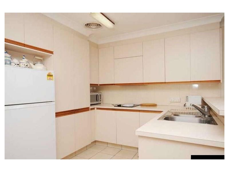 5 Mallana Street, Surfers Paradise QLD 4217