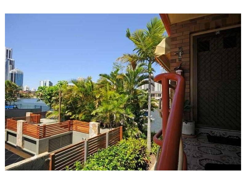5 Mallana Street, Surfers Paradise QLD 4217
