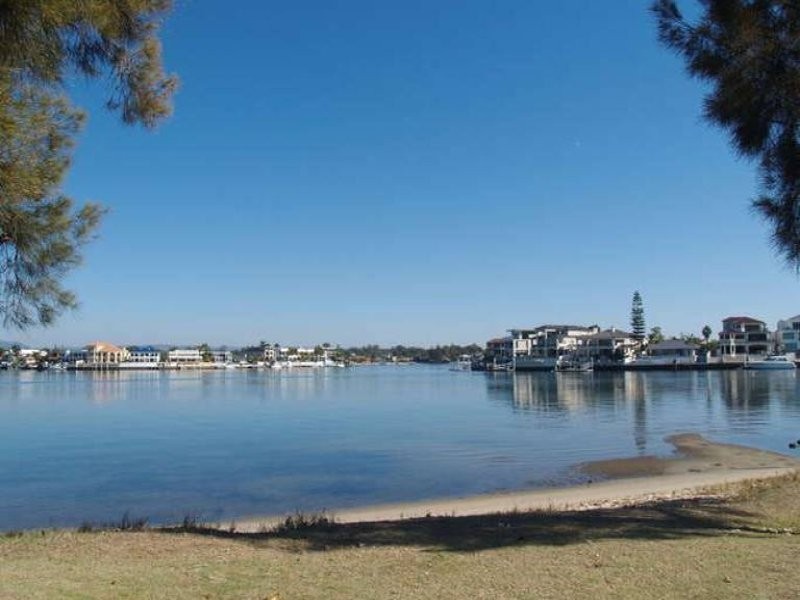 33 River Drive, Surfers Paradise QLD 4217