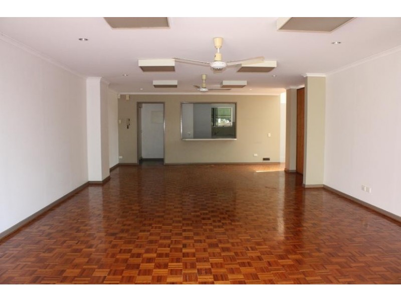 33 River Drive, Surfers Paradise QLD 4217