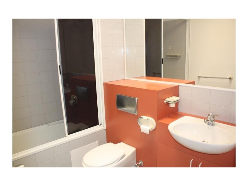 33 River Drive, Surfers Paradise QLD 4217