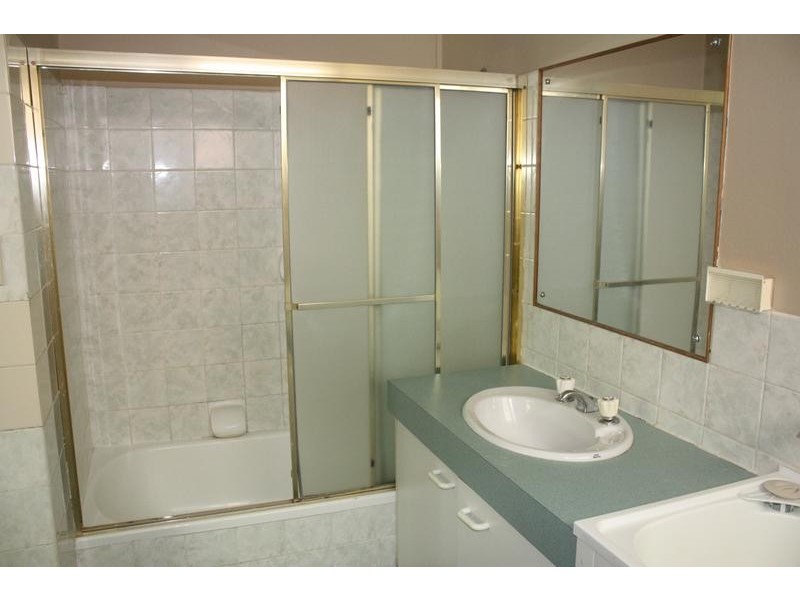 5 Parnoo Street, Surfers Paradise QLD 4217