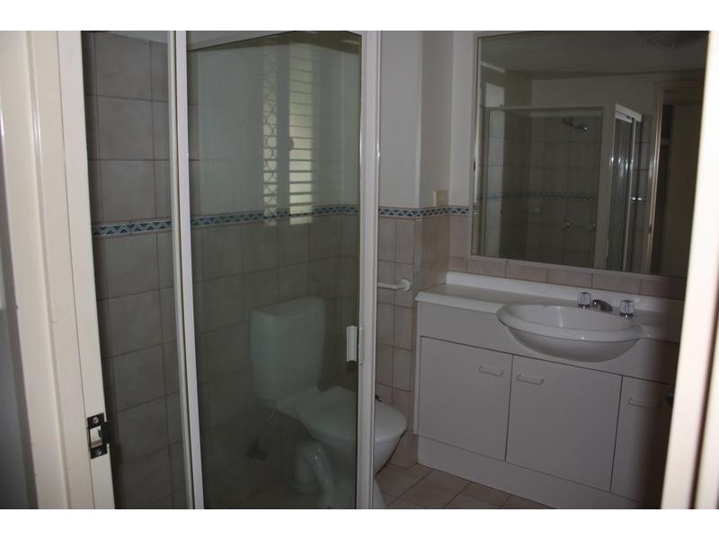 9 Stanhill Drive, Chevron Island QLD 4217