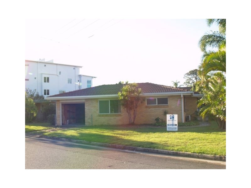 Anembo Street, Chevron Island QLD 4217