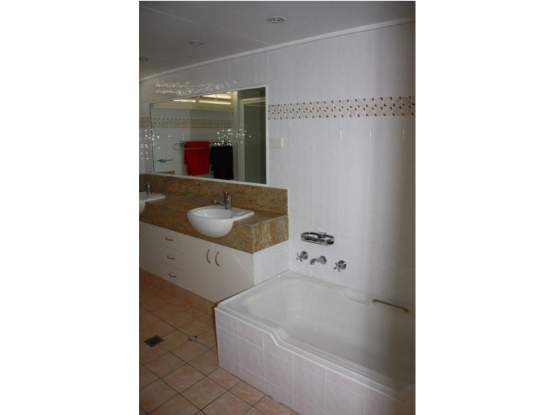 40 Watson Esplanade ‘Riverpark Towers’, Surfers Paradise QLD 4217