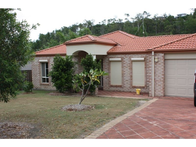 12 Equador Court, Pacific Pines QLD 4211