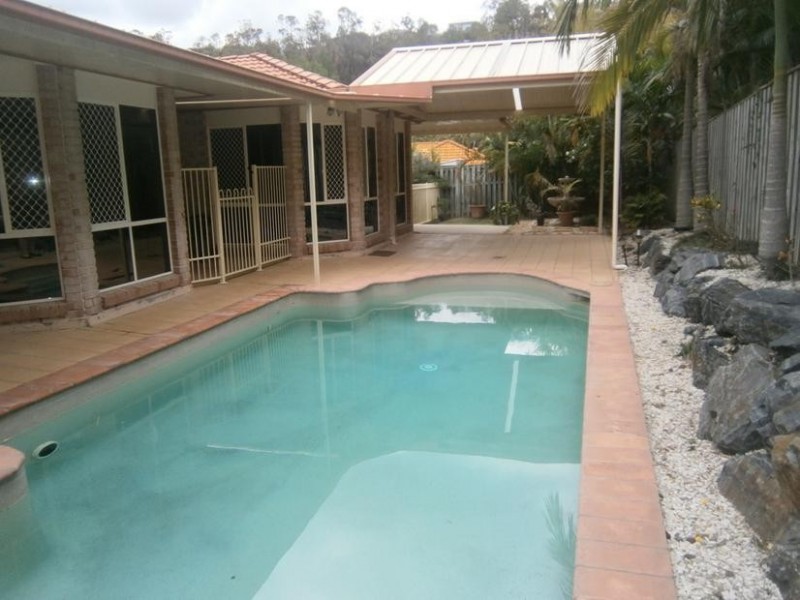 12 Equador Court, Pacific Pines QLD 4211