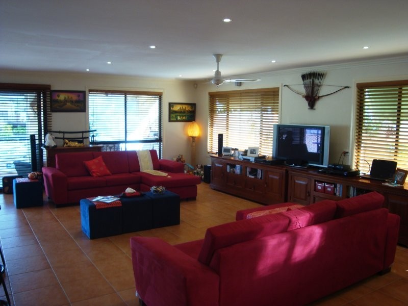 3 Wallaby Place, Sorrento QLD 4217