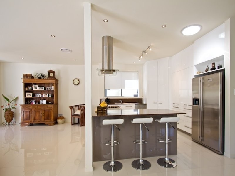 11 Yacht Street, Southport QLD 4215