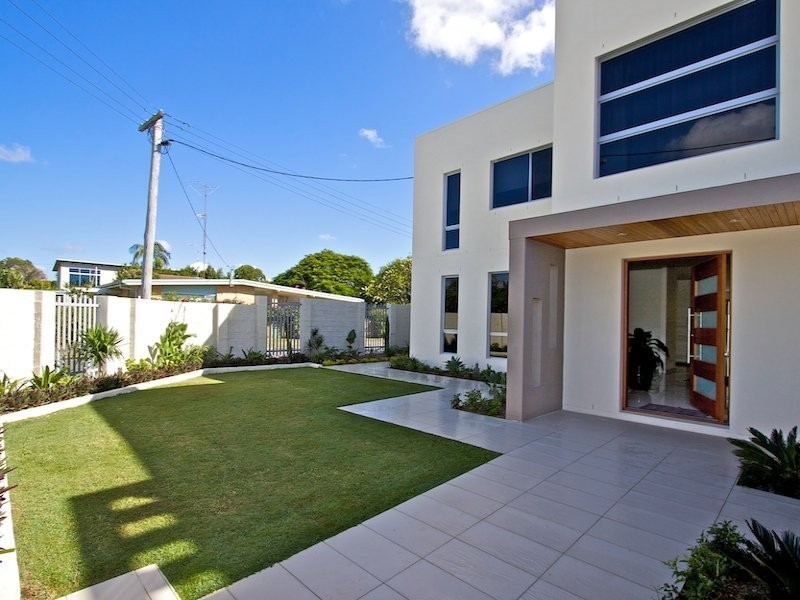 11 Yacht Street, Southport QLD 4215