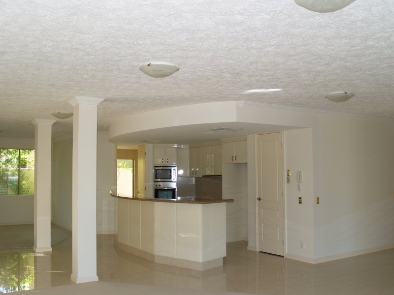 25 Rankin Parade, Main Beach QLD 4217