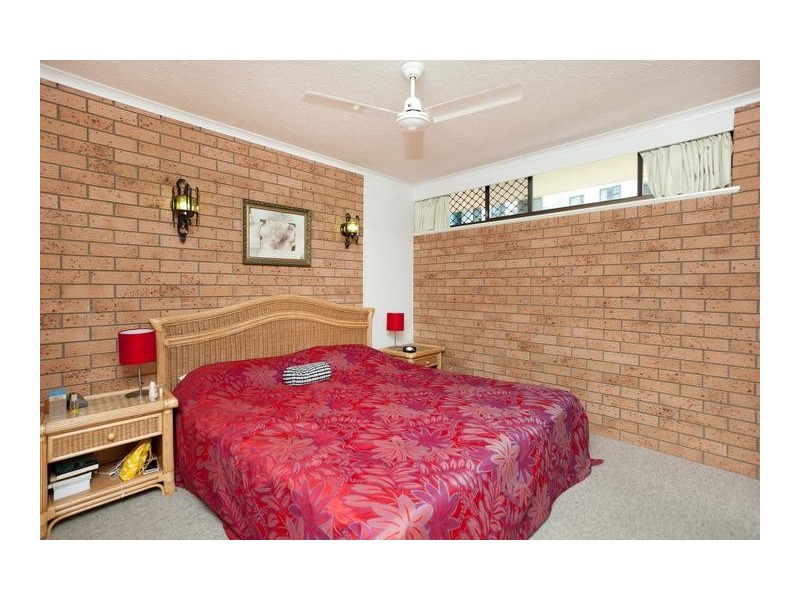 10/40 Surf Parade, Broadbeach QLD 4218