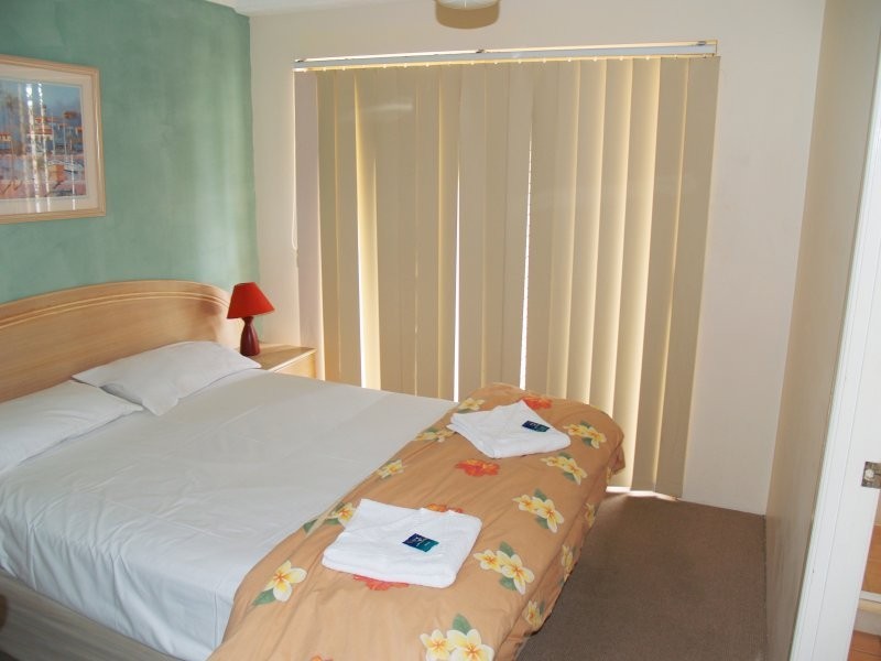 41 Peninsular Drive, Surfers Paradise QLD 4217