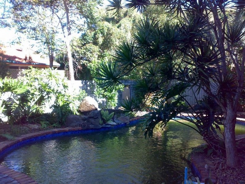 9 Poinciana Cres, Bundall QLD 4217