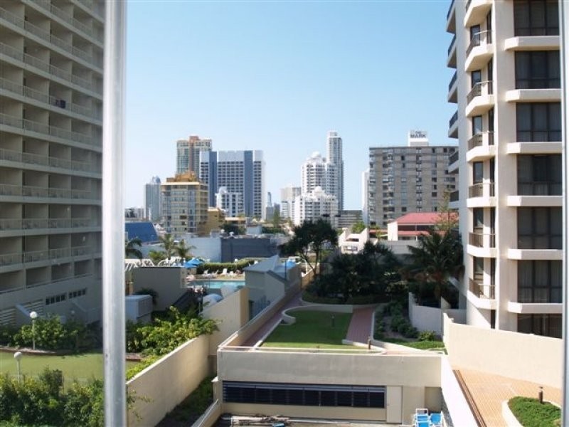 34 Hanlan Street, Surfers Paradise QLD 4217