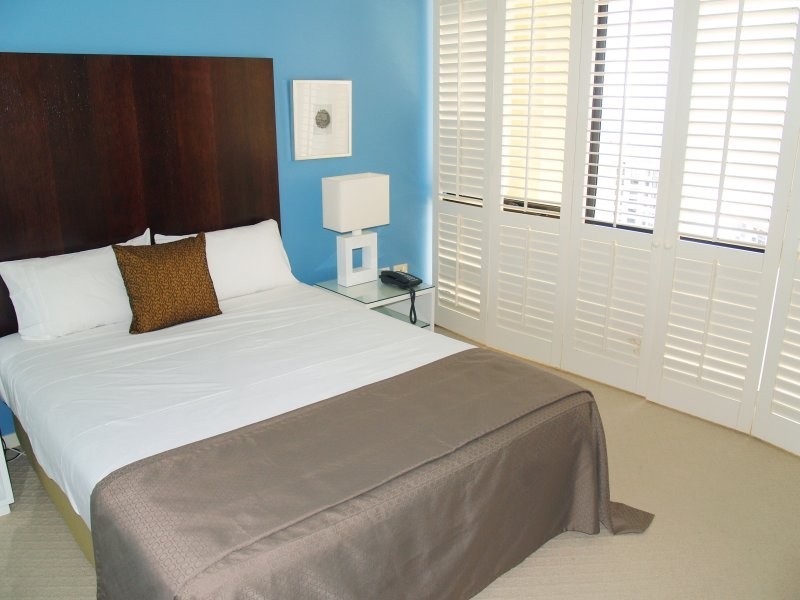 30B Aegean 30 Laycock Street, Surfers Paradise QLD 4217