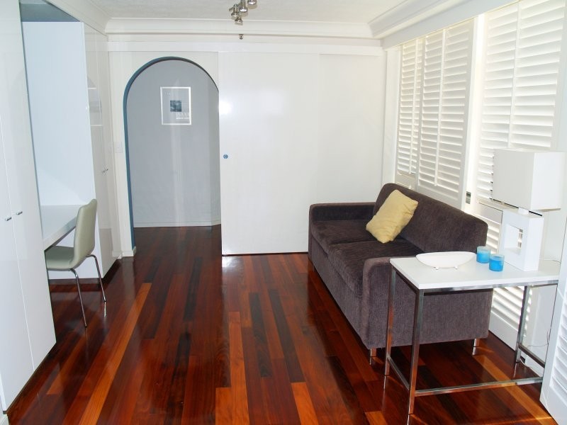 30B Aegean 30 Laycock Street, Surfers Paradise QLD 4217