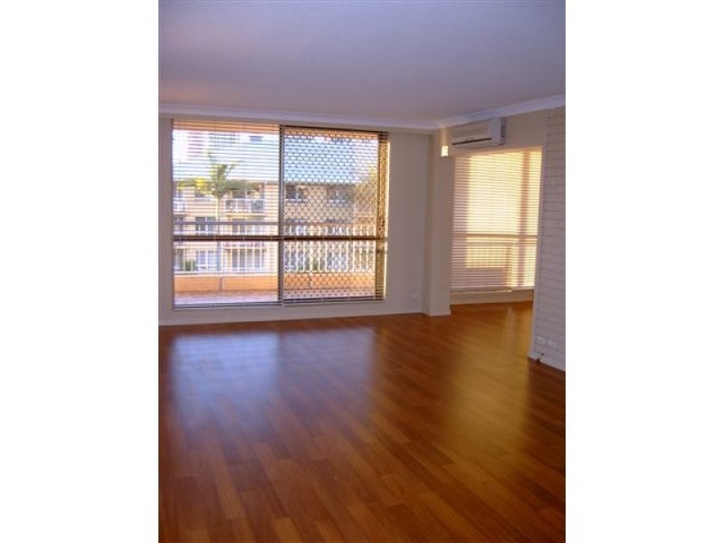 Oak 3 Oak Avenue, Surfers Paradise QLD 4217