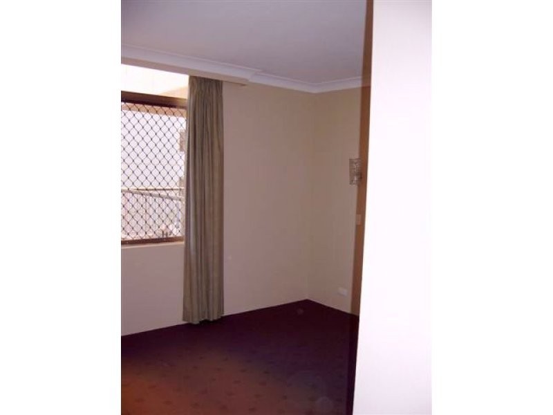 Oak 3 Oak Avenue, Surfers Paradise QLD 4217