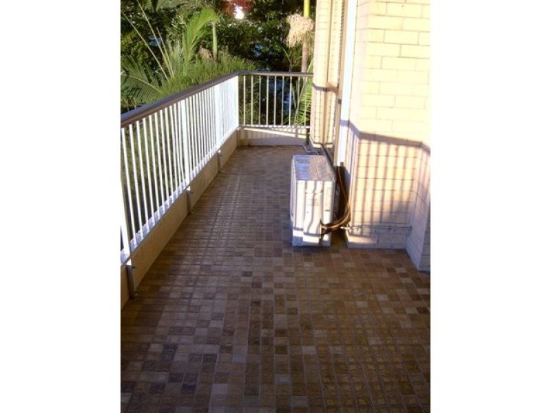 Oak 3 Oak Avenue, Surfers Paradise QLD 4217