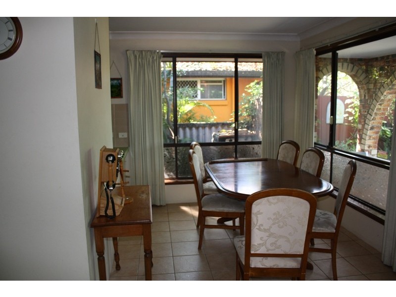 19 Thomas Drive, Chevron Island QLD 4217