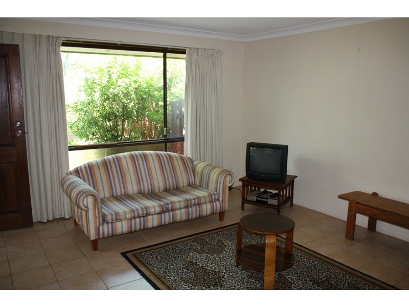 19 Thomas Drive, Chevron Island QLD 4217