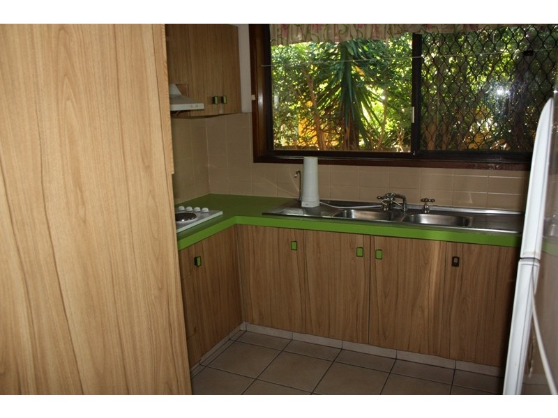 19 Thomas Drive, Chevron Island QLD 4217