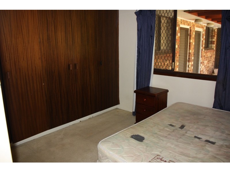 19 Thomas Drive, Chevron Island QLD 4217