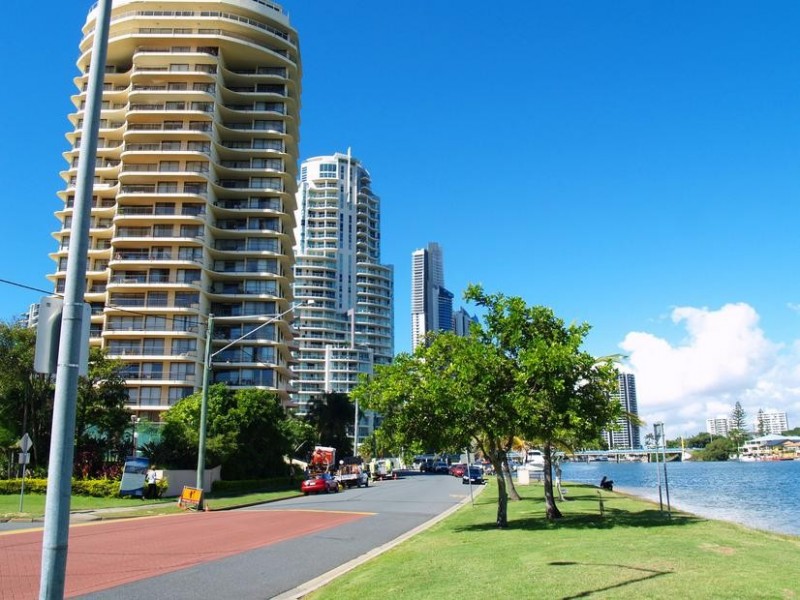 21 Pine Avenue, Surfers Paradise QLD 4217