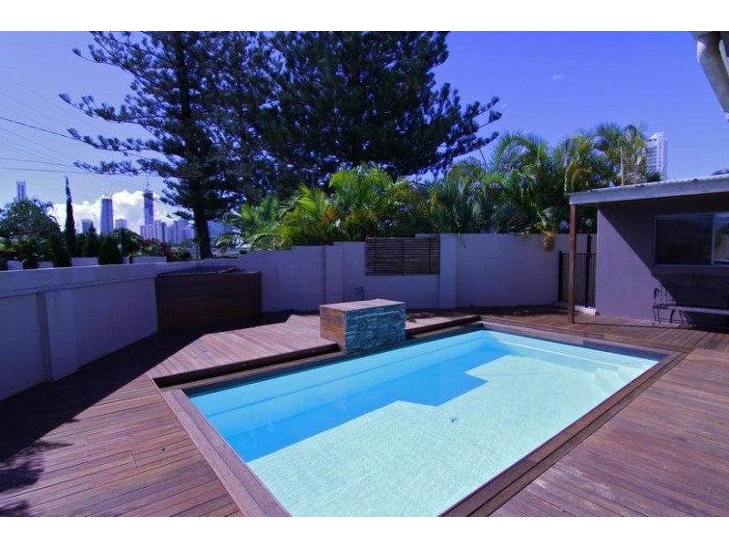 54 Brindisi Avenue, Isle Of Capri QLD 4217