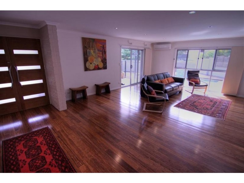 54 Brindisi Avenue, Isle Of Capri QLD 4217