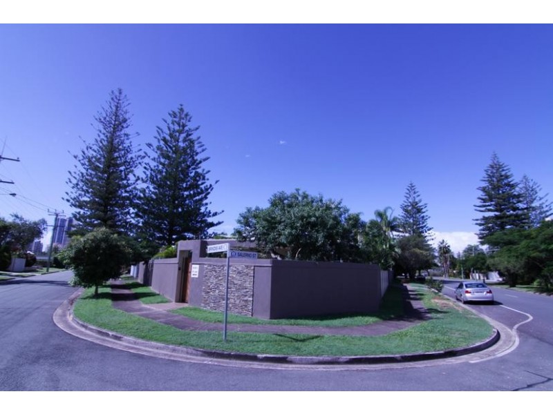 54 Brindisi Avenue, Isle Of Capri QLD 4217