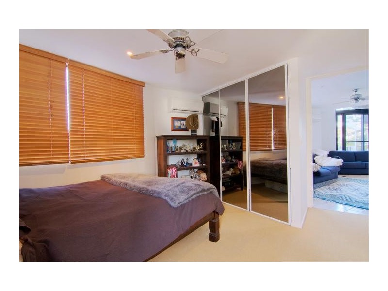 2 /8 First Avenue, Broadbeach QLD 4218