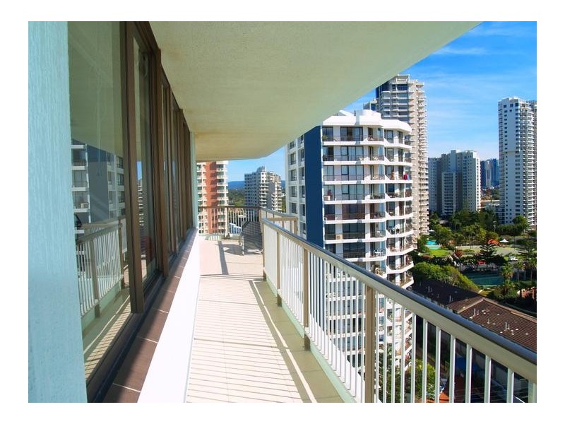 ‘Hibiscus’ Penthouse 3555 Main Beach Parade, Main Beach QLD 4217