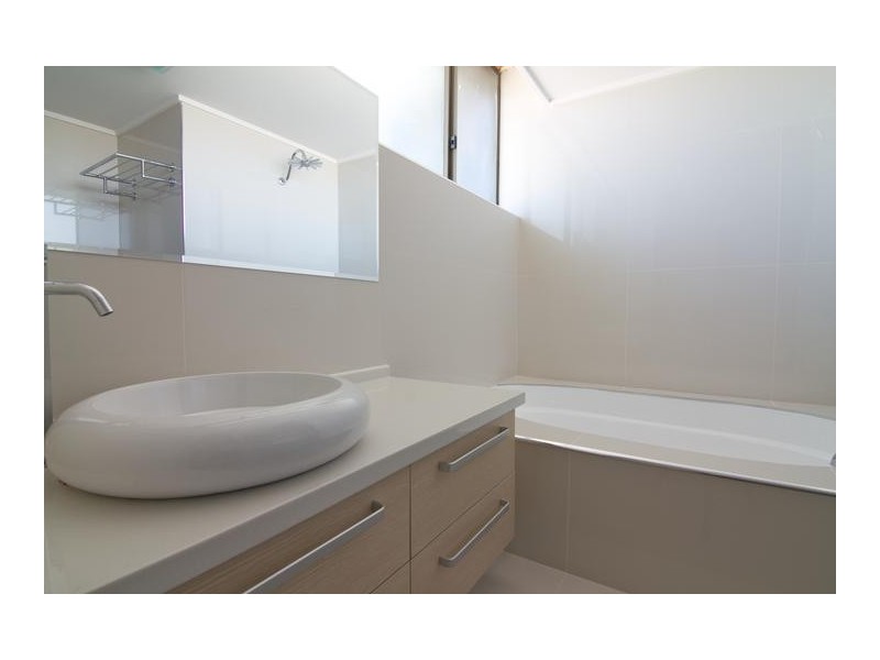 ‘Hibiscus’ Penthouse 3555 Main Beach Parade, Main Beach QLD 4217