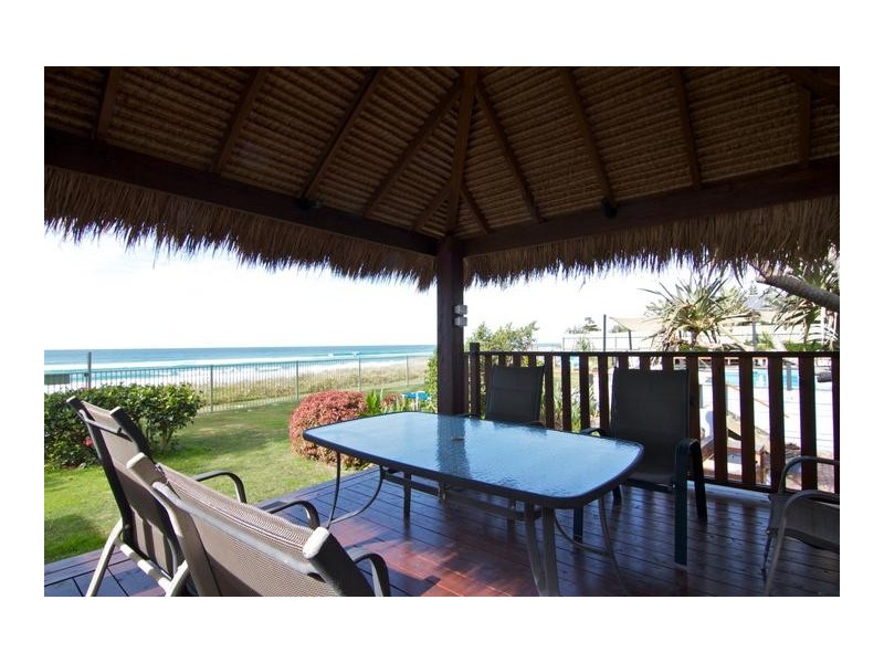 ‘Hibiscus’ Penthouse 3555 Main Beach Parade, Main Beach QLD 4217