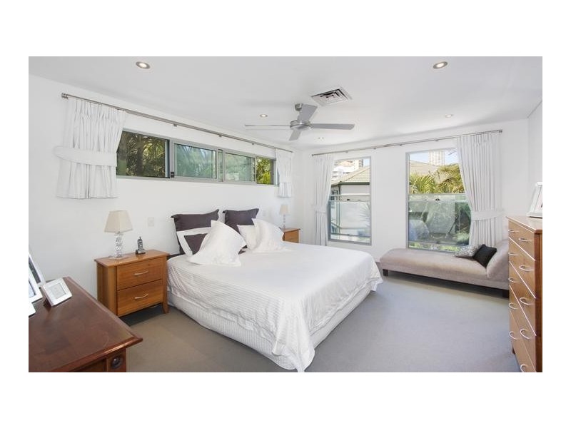 7B Paradise Place, Surfers Paradise QLD 4217