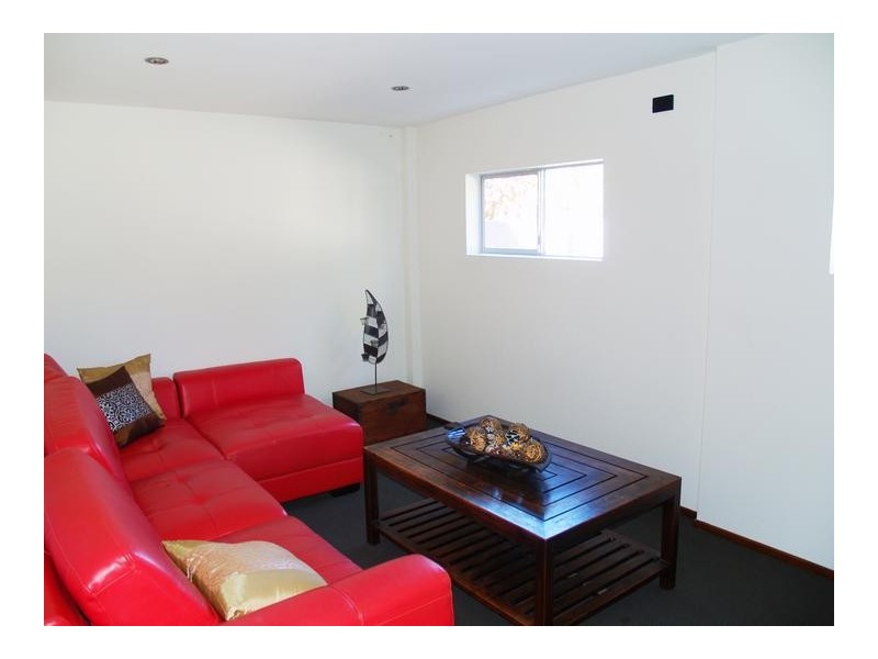 Furlong Street, Broadbeach Waters QLD 4218