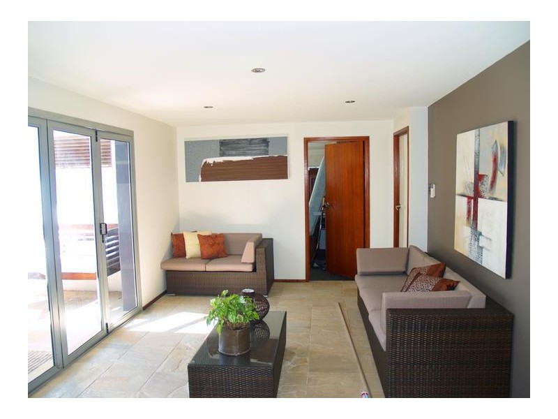 Furlong Street, Broadbeach Waters QLD 4218