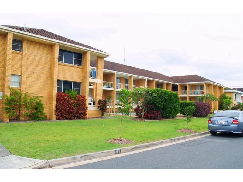 10 Sunrise Boulevard ‘Sunrise Chalet’, Surfers Paradise QLD 4217