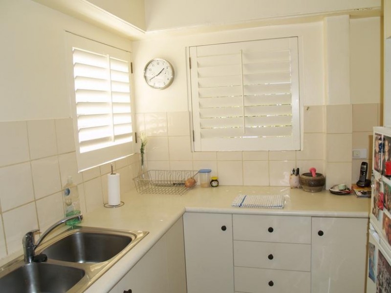 10 Sunrise Boulevard ‘Sunrise Chalet’, Surfers Paradise QLD 4217