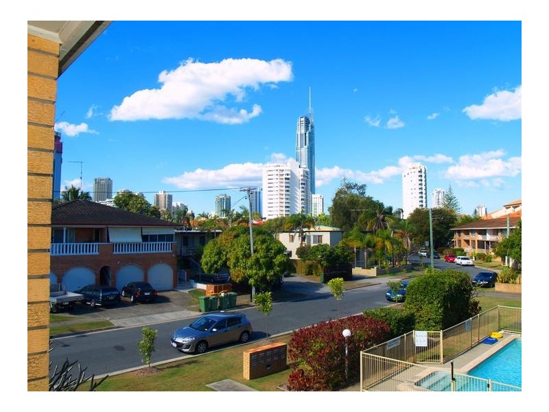 10 Sunrise Boulevard ‘Sunrise Chalet’, Surfers Paradise QLD 4217
