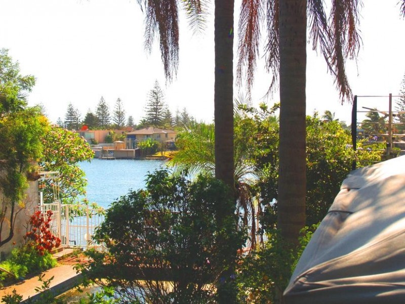 2936 Gold Coast Highway ‘Kahana’, Surfers Paradise QLD 4217
