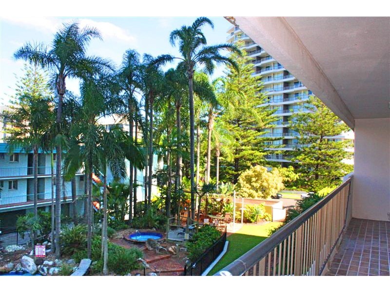 12 Enderley Avenue ‘Baronnet’, Surfers Paradise QLD 4217