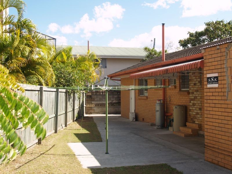 38 Dalpura Street, Chevron Island QLD 4217