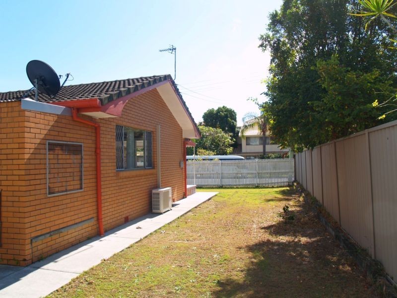 38 Dalpura Street, Chevron Island QLD 4217