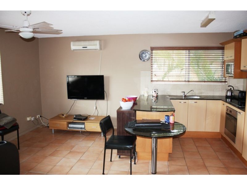 22 Leonard Avenue ‘Candlelight’, Surfers Paradise QLD 4217